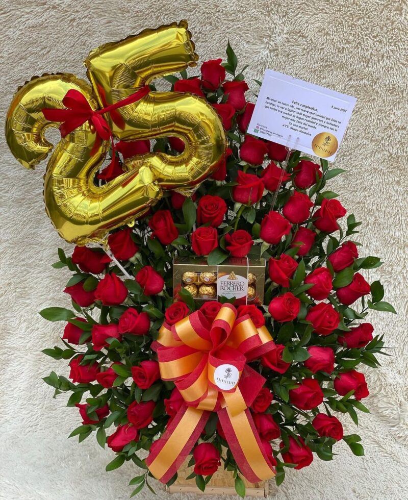 Arreglo de rosas y ferreros rocher